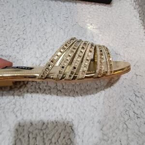 NEW Nine West Women's Lacee2 Flat Sandal  Gold SIZE 5